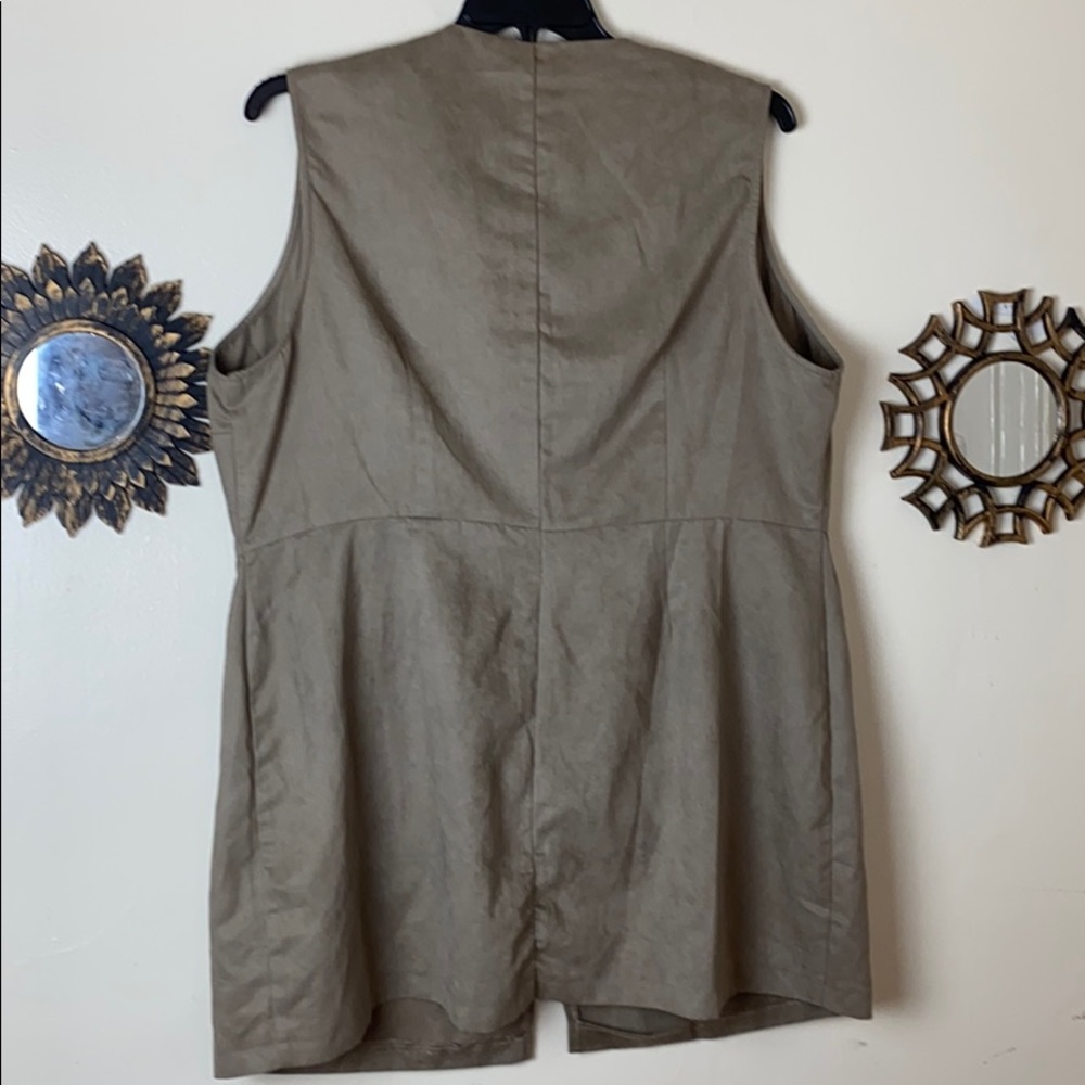 V-Neck Zip Jacket - image 6